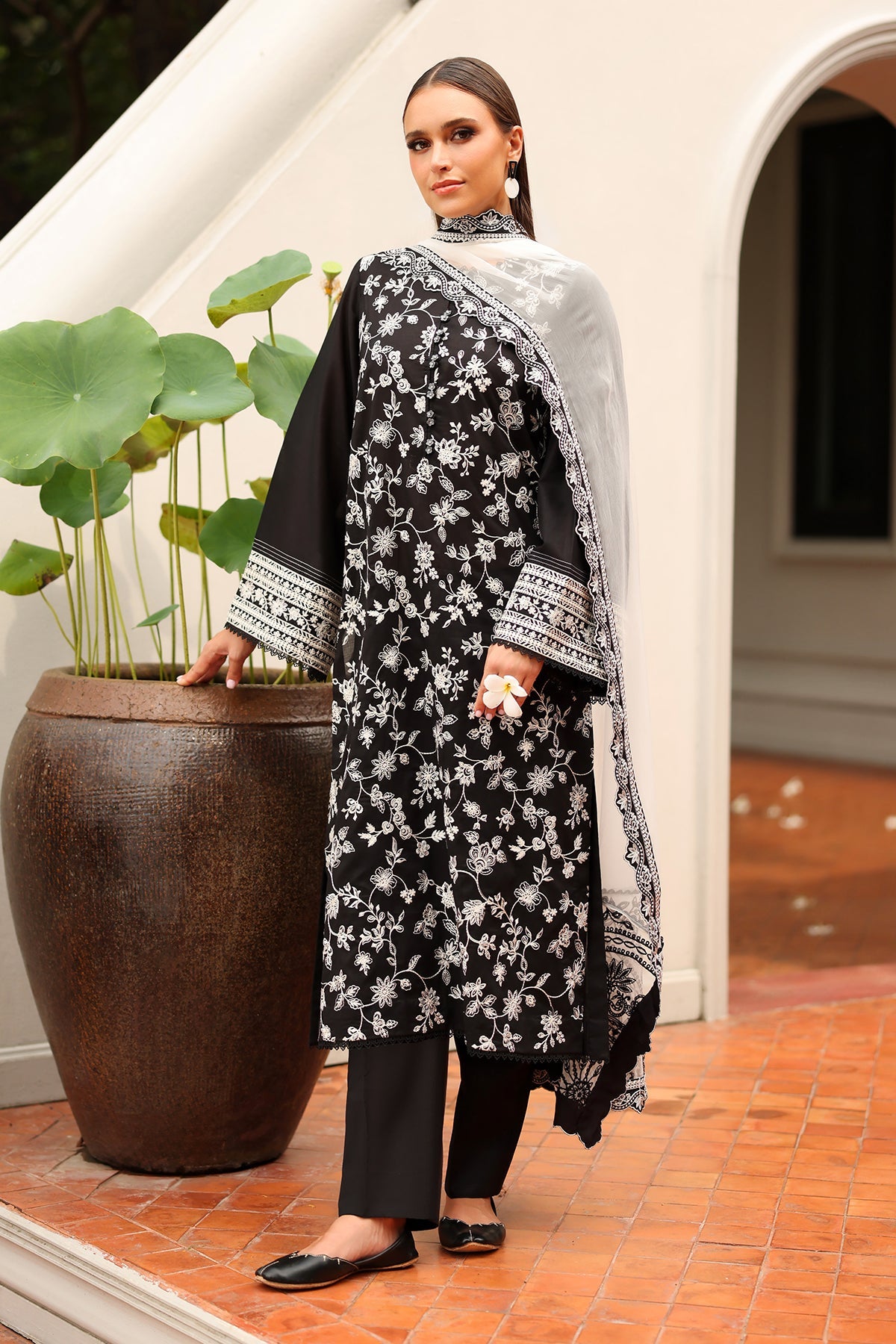 Digital Printed Lawn - 3 PIECE - Vol-01 - D-01